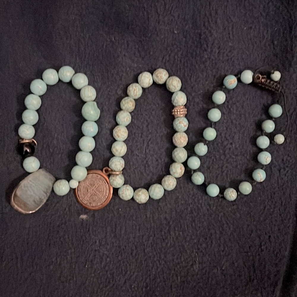 Turquoise beaded bracelets - Picture 2 of 4